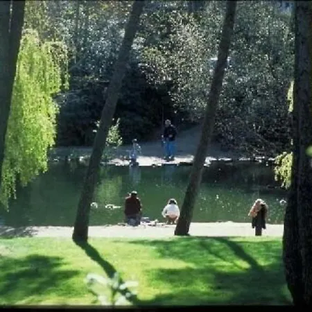 Blue Lagoon سيكس-فور-لو-بلاج